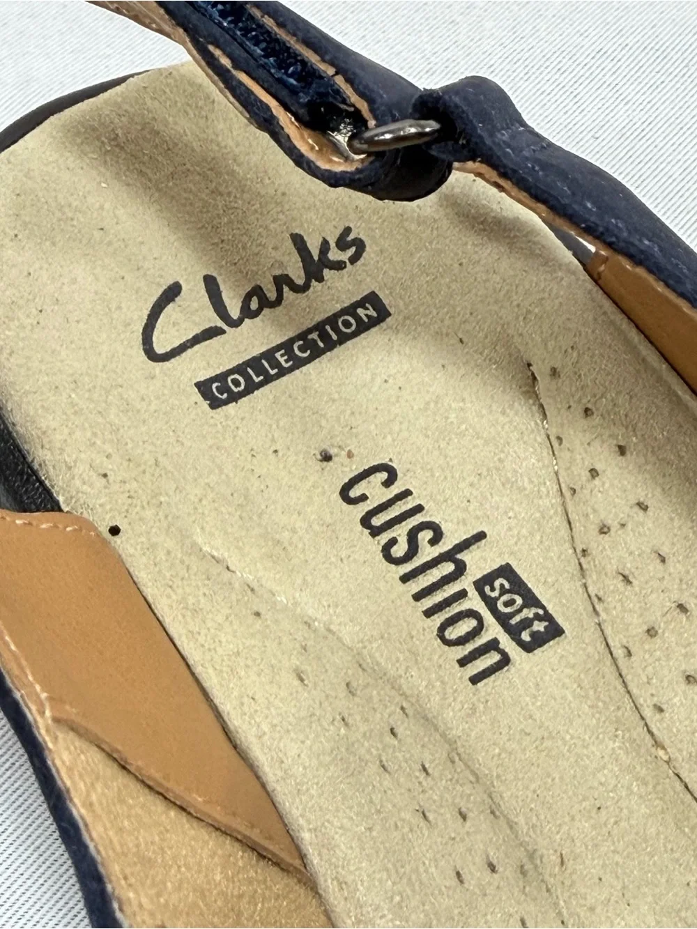 CLARKS Sandal Womens 5 Soft Cushion Buckle Straps Adjust Fit  Blue Suede